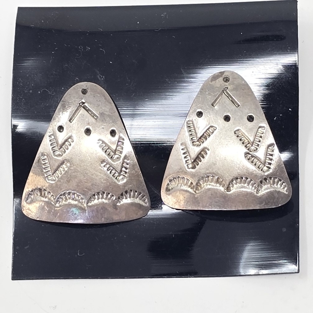 MEK Co. .925‎ sterling silver Native American triangle stud earrings